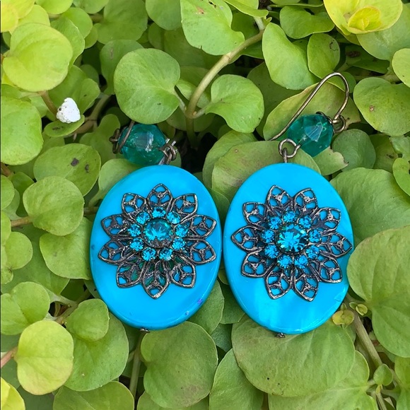 Modern Costume Dangle Earrings 👠 - Picture 11 of 16